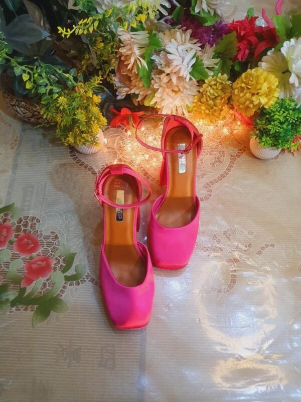 Original Primark Pink Satin Platform Closed Toe Ankle Strap Heels Pakistani Size 9(UK Size 39)