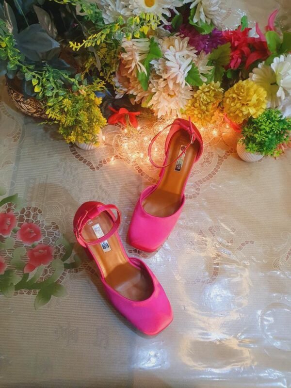 Original Primark Pink Satin Platform Closed Toe Ankle Strap Heels Pakistani Size 9(UK Size 39) - Image 3